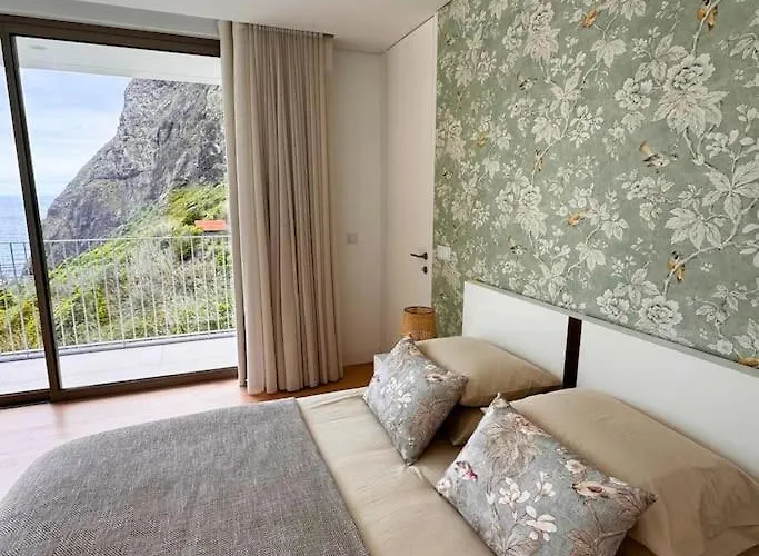 Cardais Paradise View